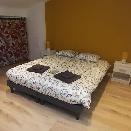 4 Personnes Avec Piscine Entre Saintes Et Royan Balanzac